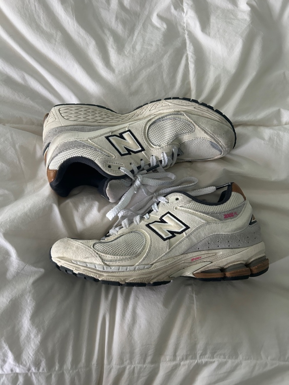 2002 R New Balance White, Black and Tan Running Sneakers